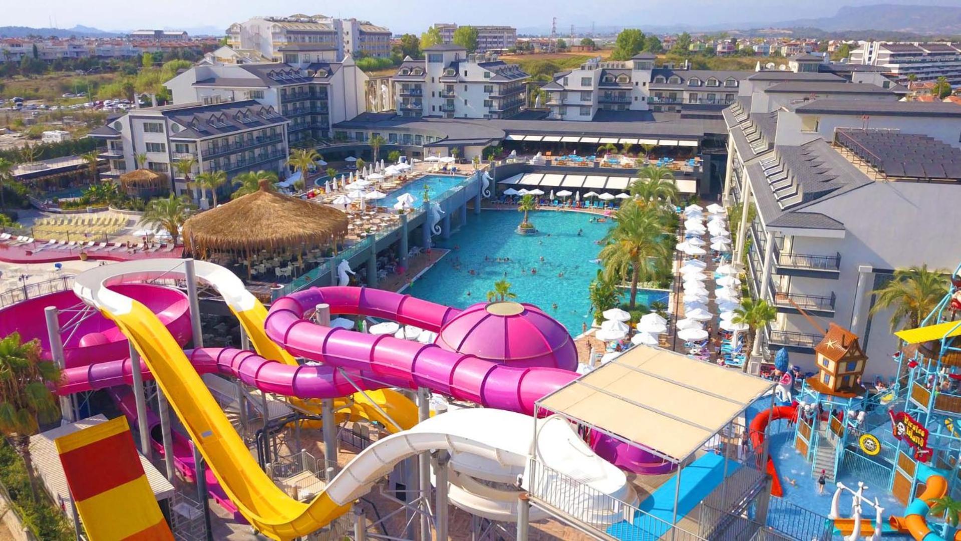 Dream World Palace Colakli Luaran gambar