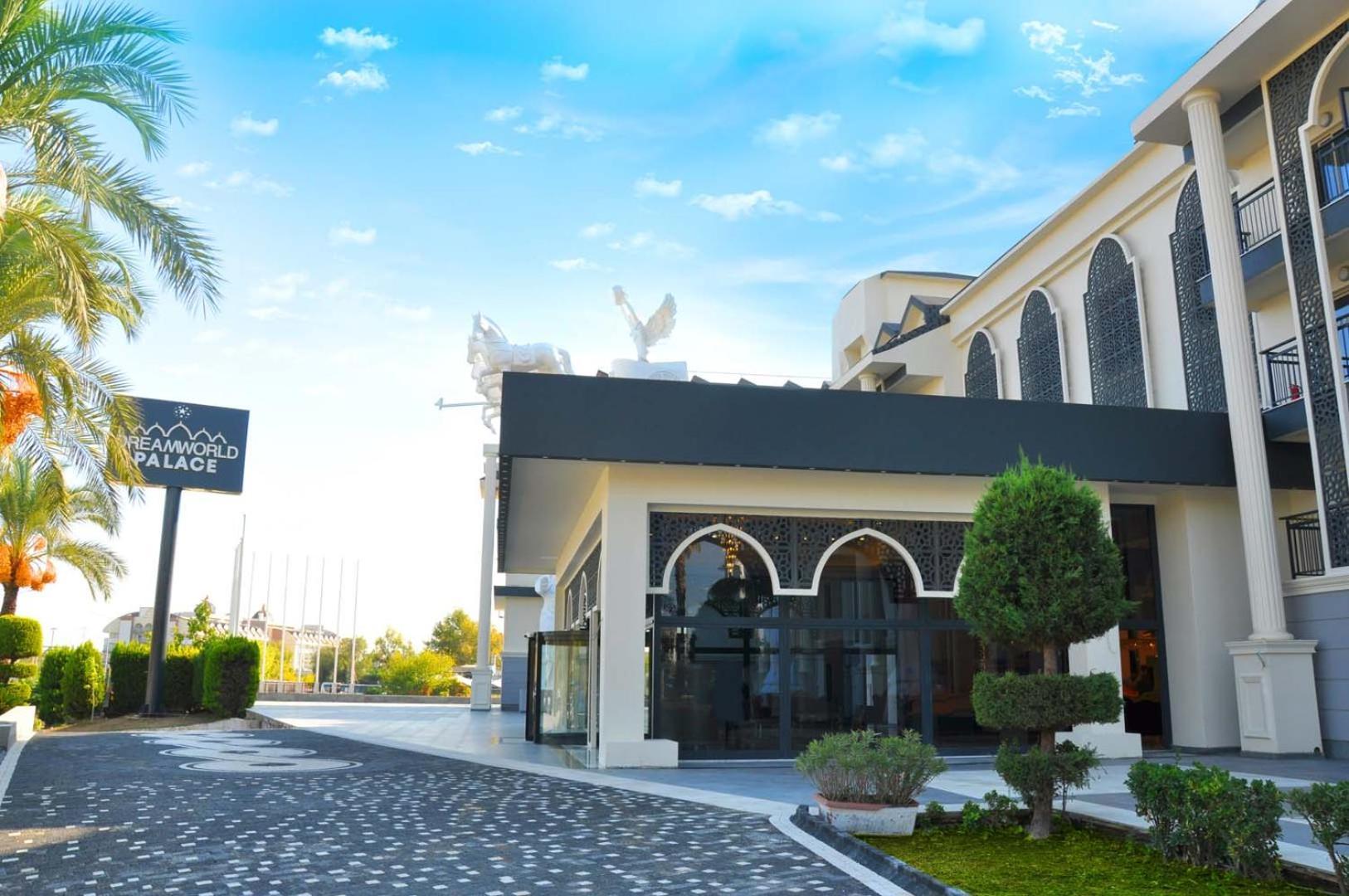 Dream World Palace Colakli Luaran gambar